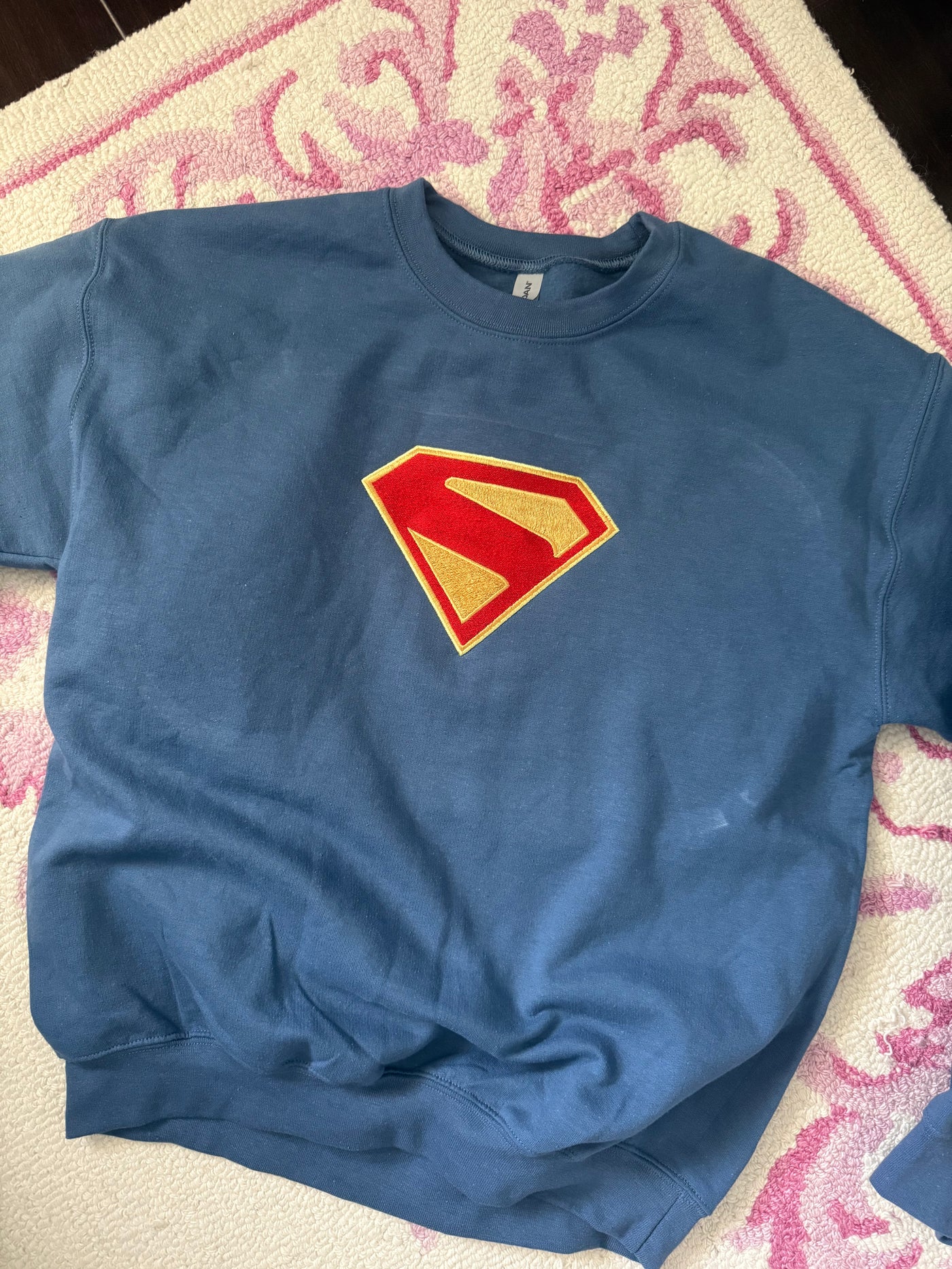 Supes Crewneck